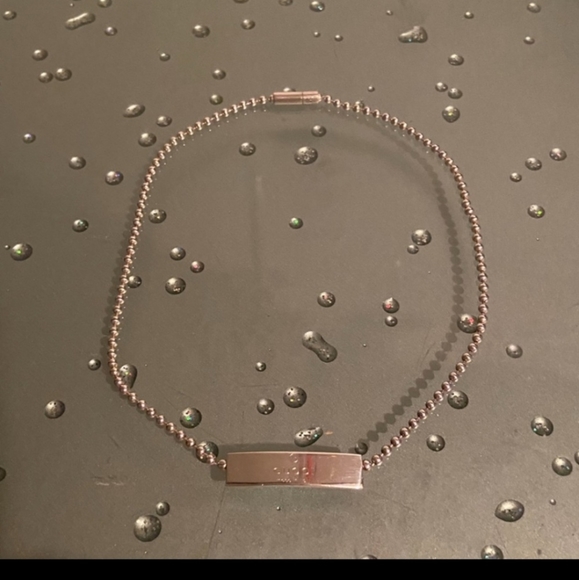 SUPER CUTE GUCCI AUTH STAMPED CHOKER - Picture 2 of 5